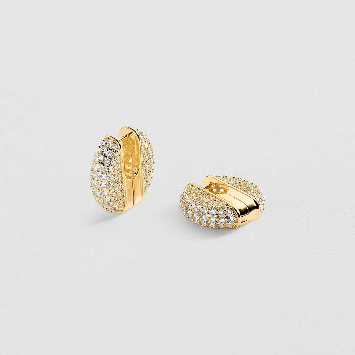 Boucles d’oreilles pendantes Palais Royal Agatha dorées pavées
