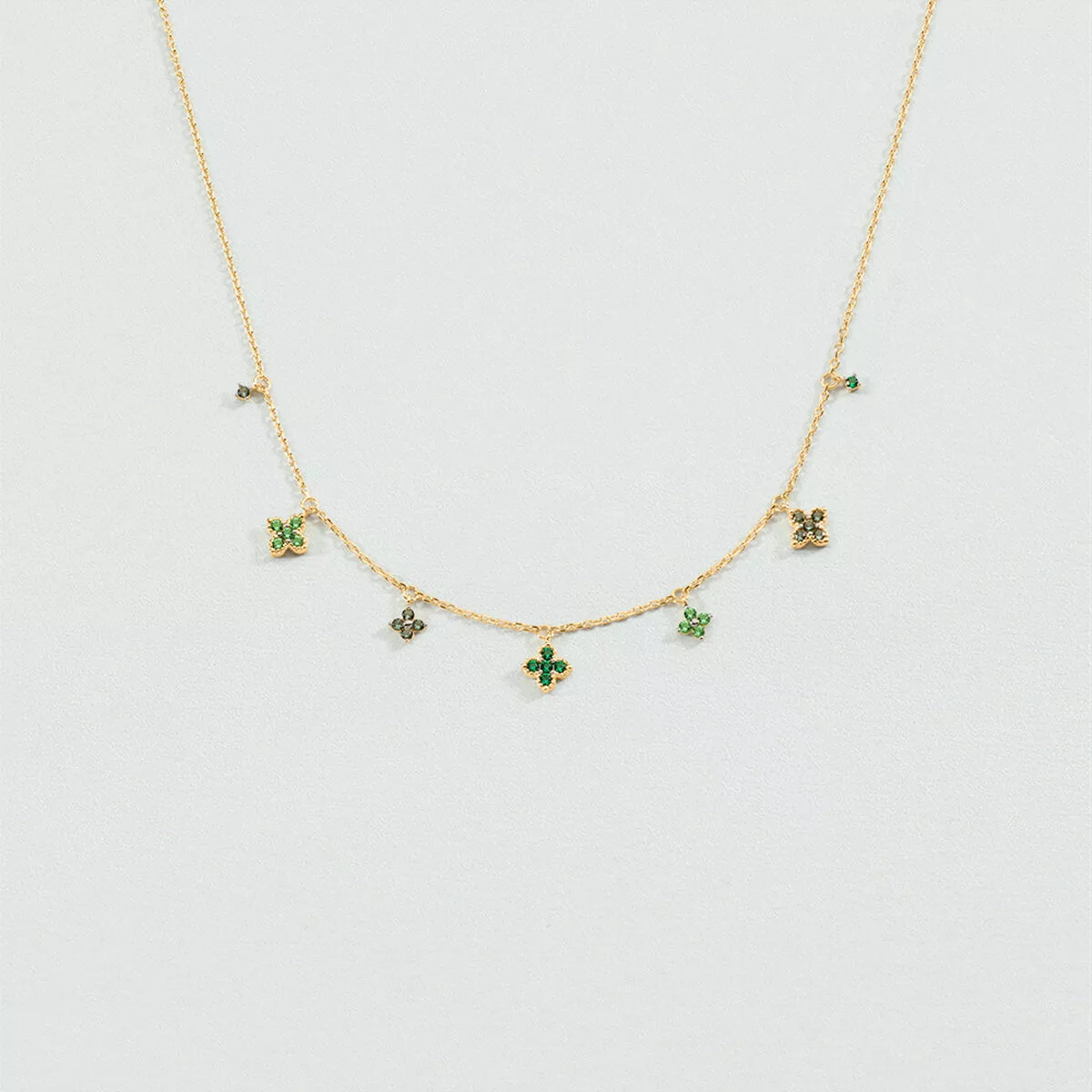 Collier court Beloved Agatha en argent doré à fleurs vertes