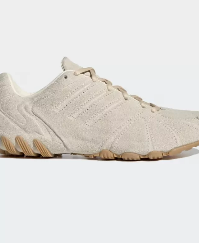 Baskets en daim beige