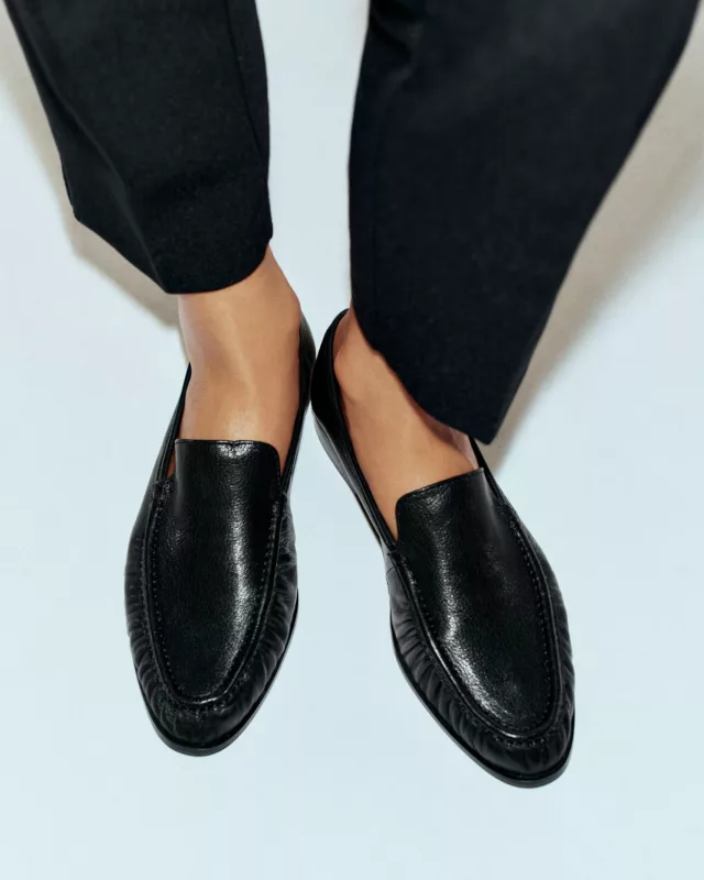 Mocassins en cuir froncé Zara